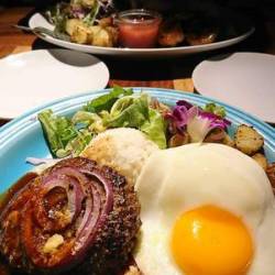 ボリュームたっぷりロコモコ