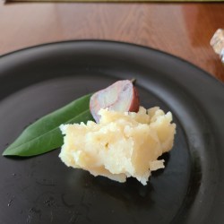 漆器盆に栗きんとん&ゆずりは