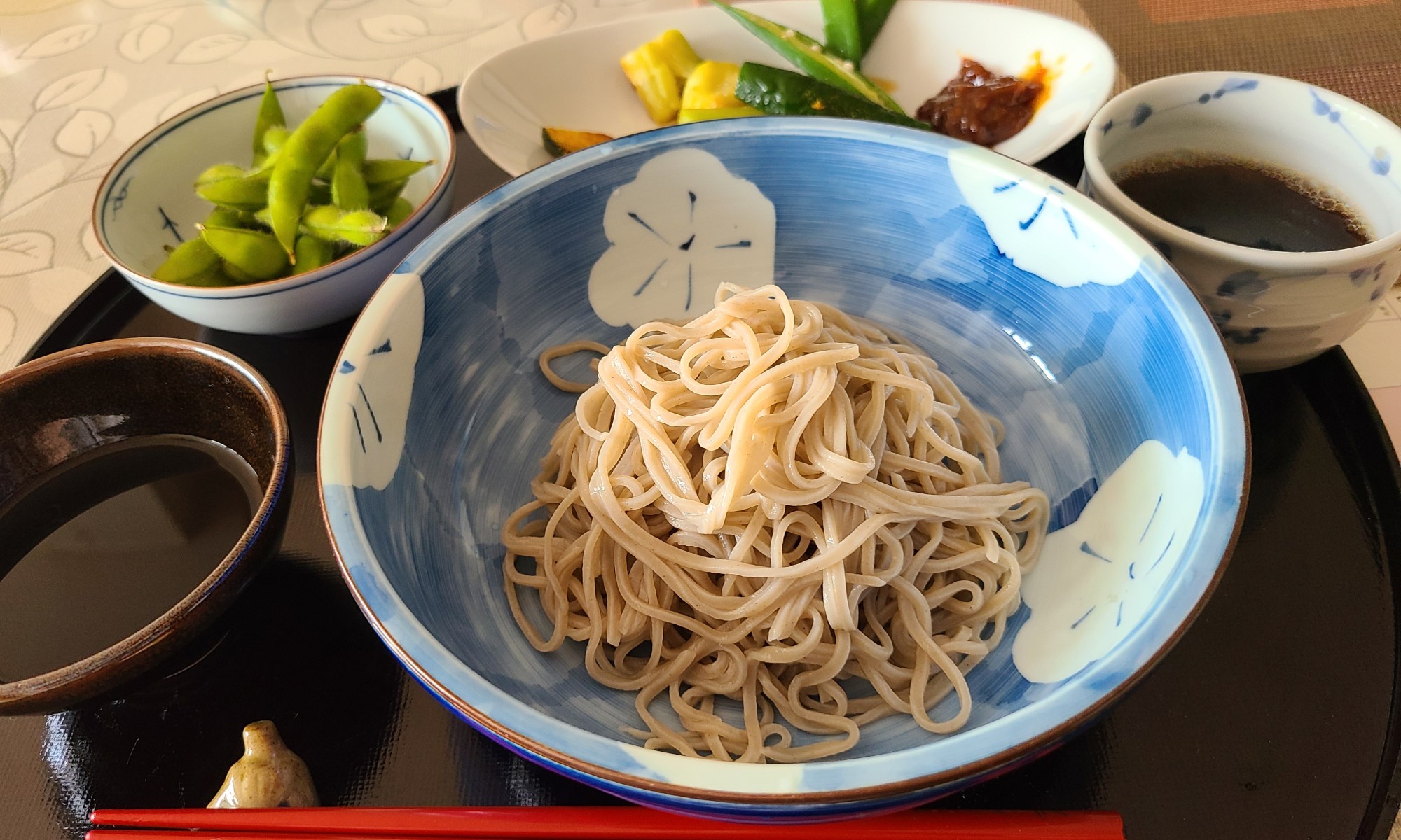 ざる蕎麦と野菜の梅味噌添え&枝豆