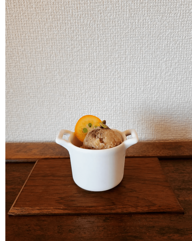 白カップにジェラートと金柑スライス